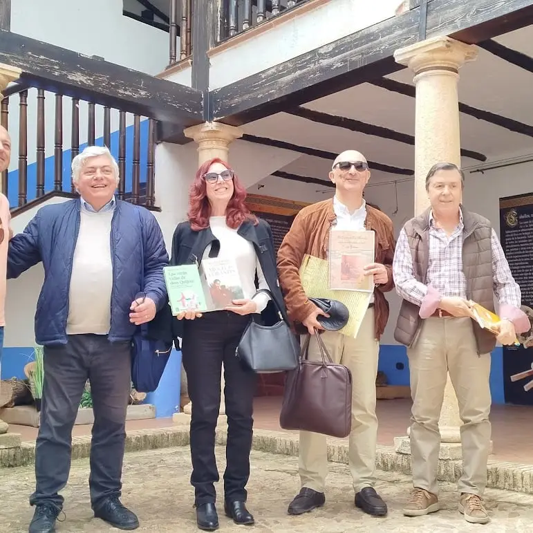 Miguel Esteban (Toledo) celebra un exitoso encuentro literario con la escritora Begoña Valero dentro de las Jornadas Culturales 2026 "Lee M.E." (foto 1)