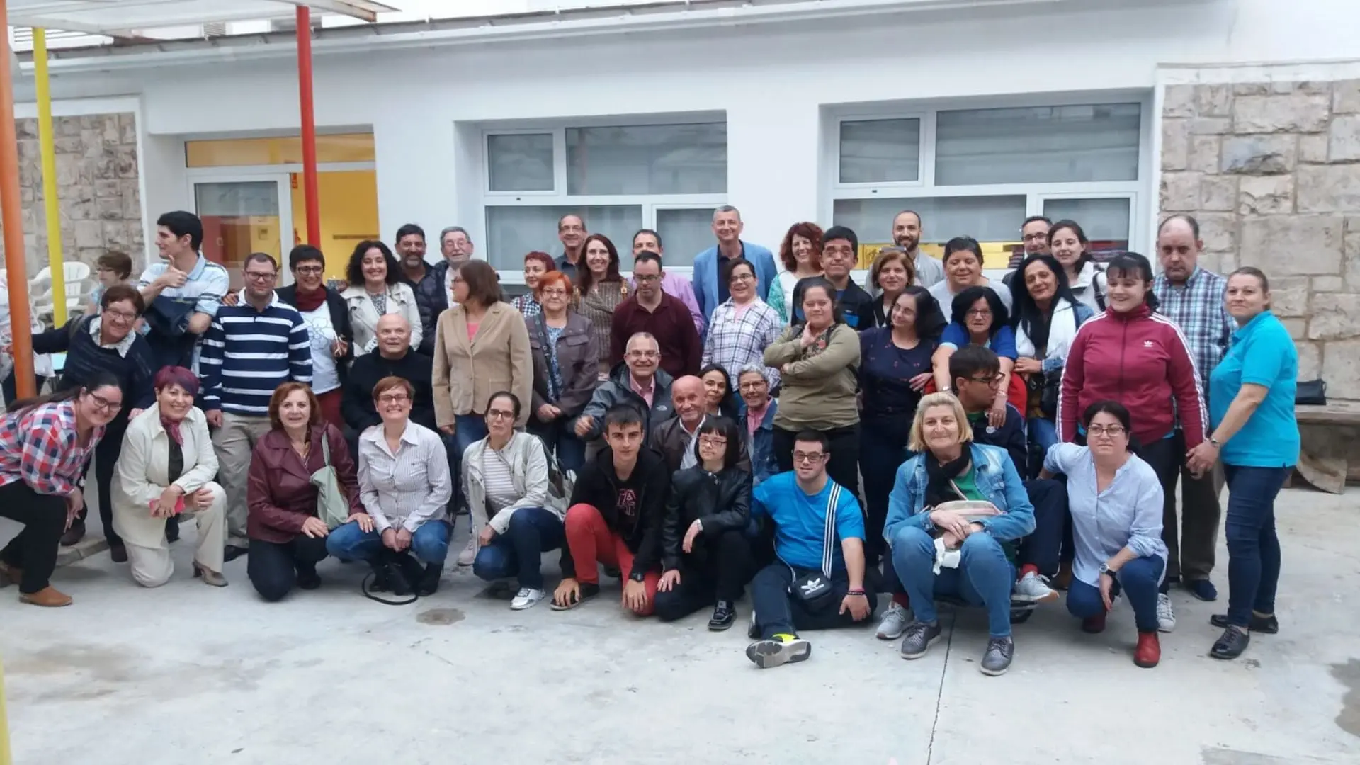Tertulia Literaria de Adisto dedicada a las mujeres escritoras (foto 1)