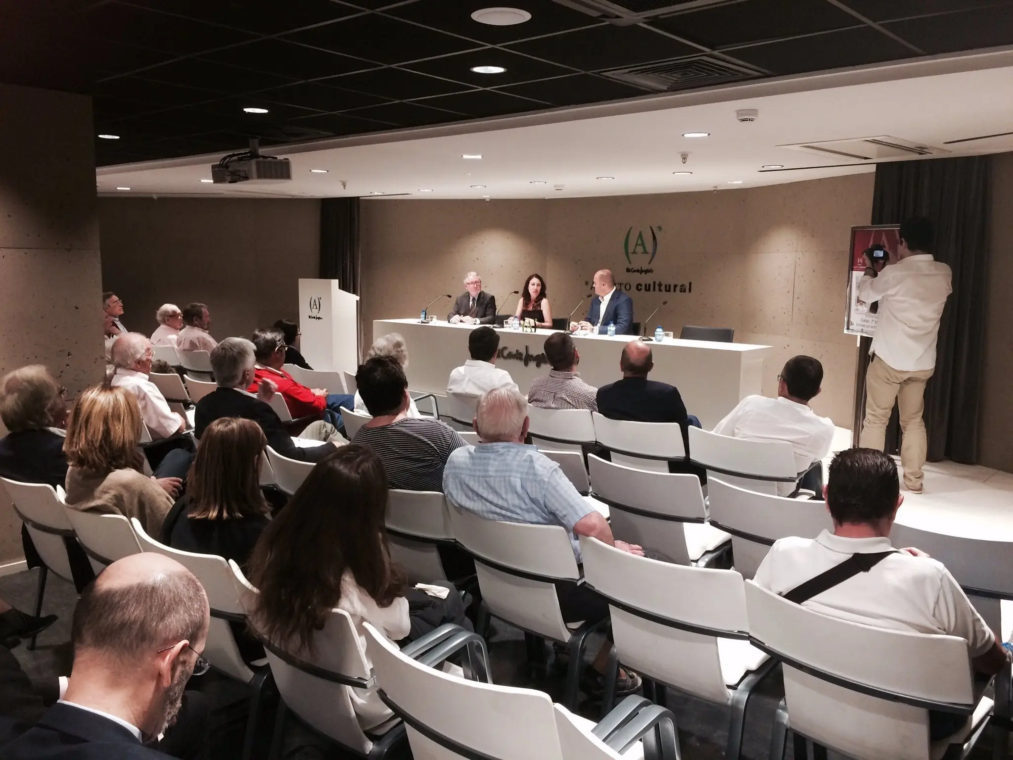 Presentación en El Corte Inglés de Callao, Madrid (foto 1)