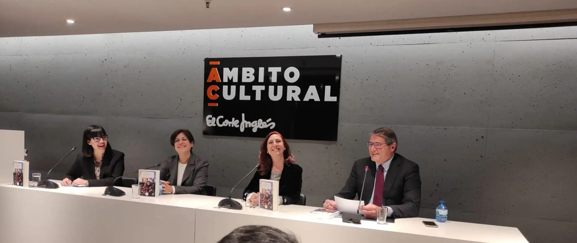 Presentación en El Corte Inglés (foto 1)