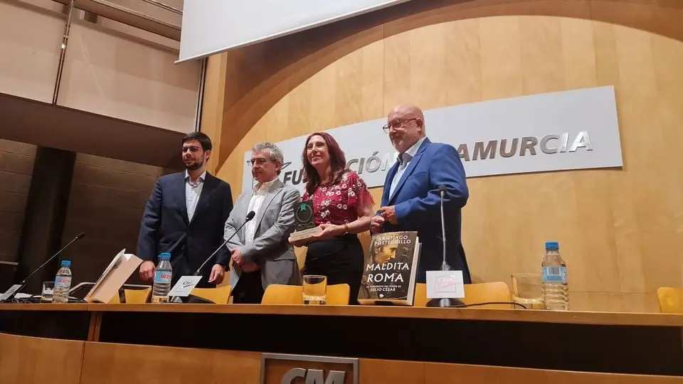 La XXV Semana de Novela Histórica de Cartagena entrega el Premio ODILO 2024 a Begoña Valero como mejor autora por su novela "Un testigo llamado Cervantes" (foto 2)