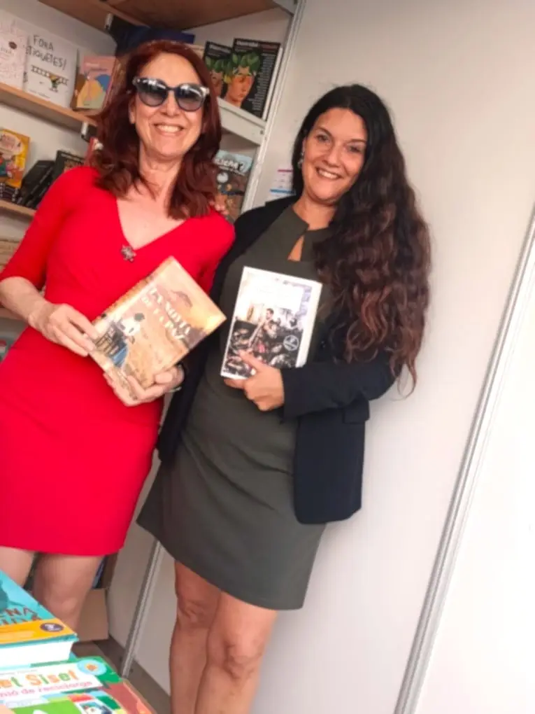 La Feria del Libro de Valencia llega a su fin con un éxito de ventas de Un testigo llamado Cervantes (foto 2)