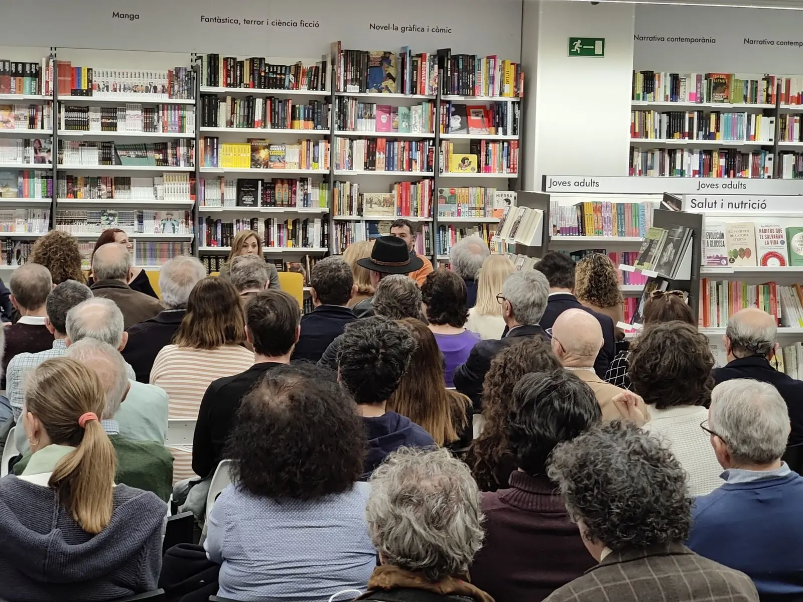 Presentación en Abacus-Coop Valencia Centro de la novela de Begoña Valero Un testigo llamado Cervantes (foto 1)