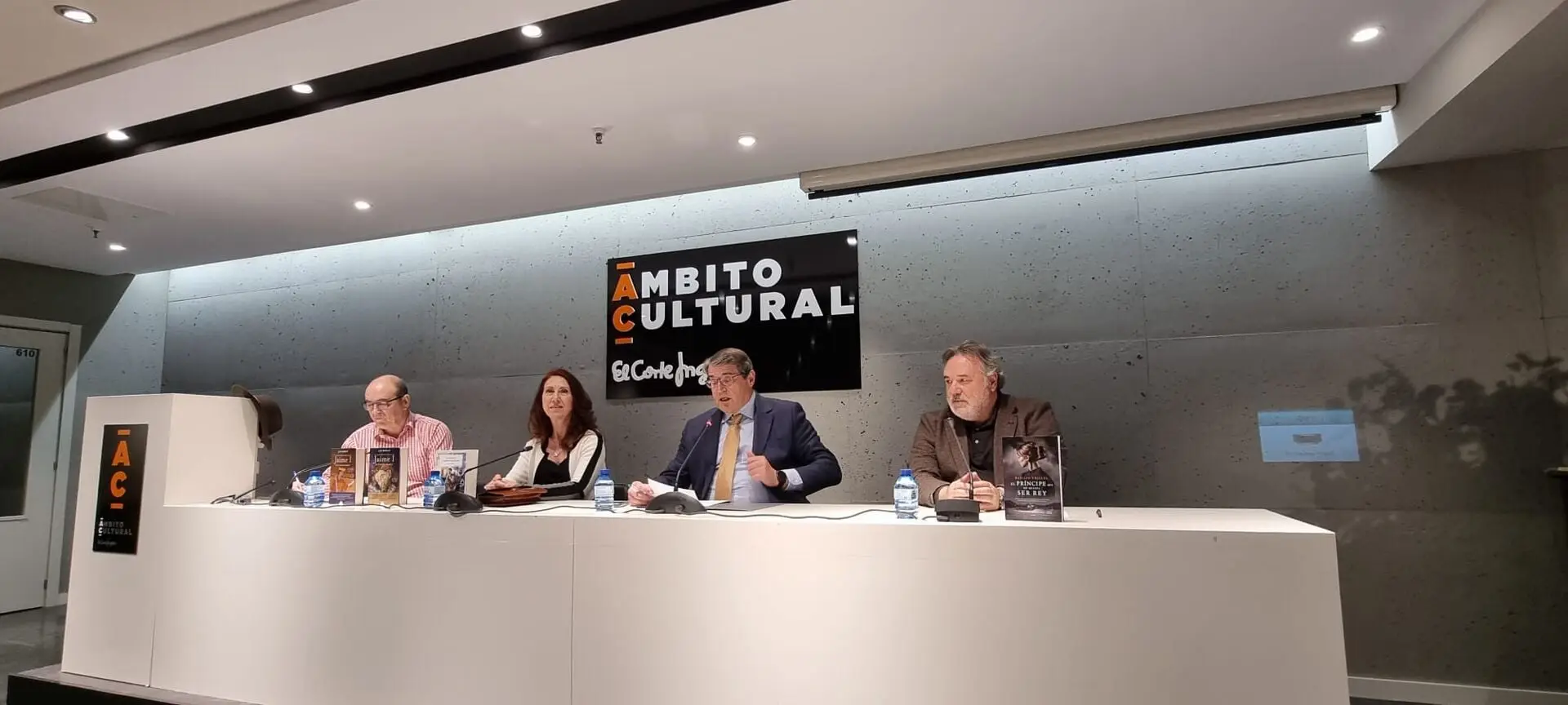 Día del libro en Ámbito Cultural de El Corte Inglés (foto 2)