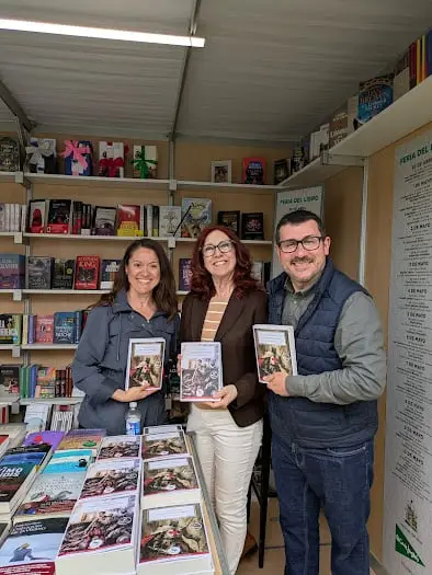 El Corte Inglés reunió a Santiago Posteguillo, Begoña Valero e Isabel San Sebastián entre otros autores en la Feria del Libro 2026 (foto 2)