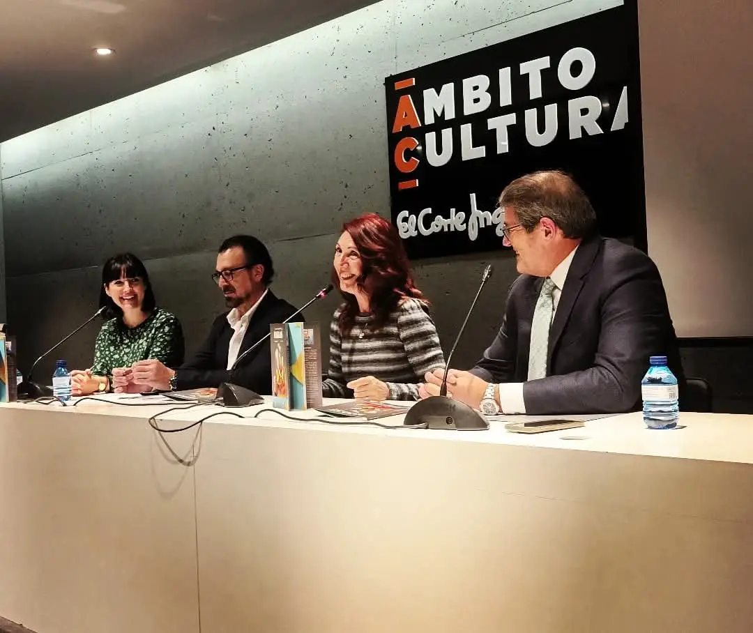 Emocionante presentación de UN CUENTO MÁGICO SOBRE LAS FALLAS en Ámbito Cultural de El Corte Inglés (foto 2)