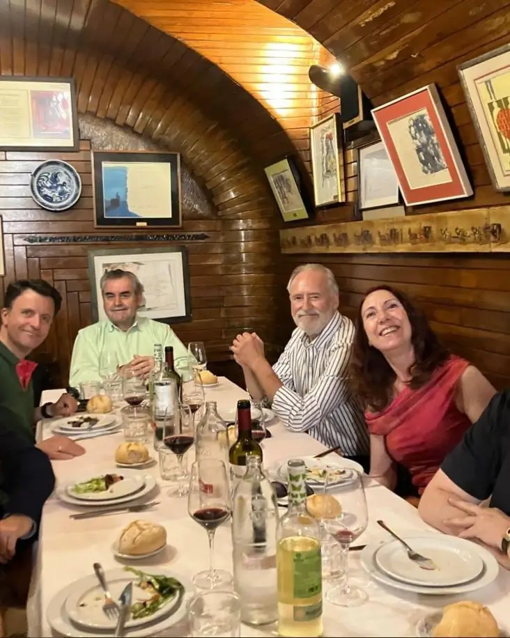 La prensa se hace eco de la Junta General de "Escritores con la historia" en plena Feria del Libro de Madrid (foto 2)