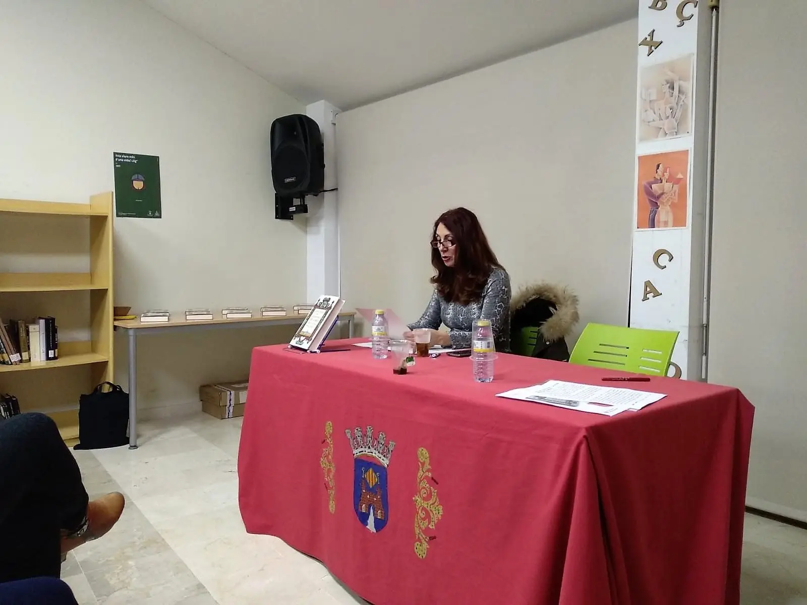 Tertulia literaria en la Biblioteca de Bocairent (Valencia) (foto 2)