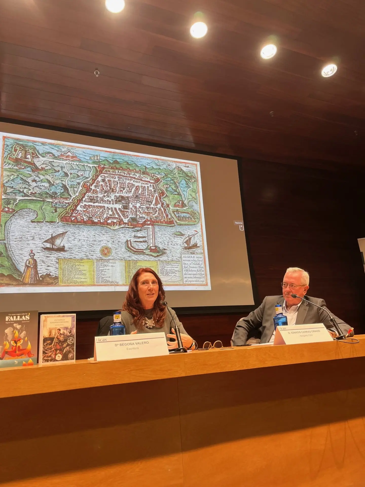 Presentación en el Ilustrísimo Colegio de Abogados de Valencia ICAV de la premiada novela "Un testigo llamado Cervantes" (foto 3)