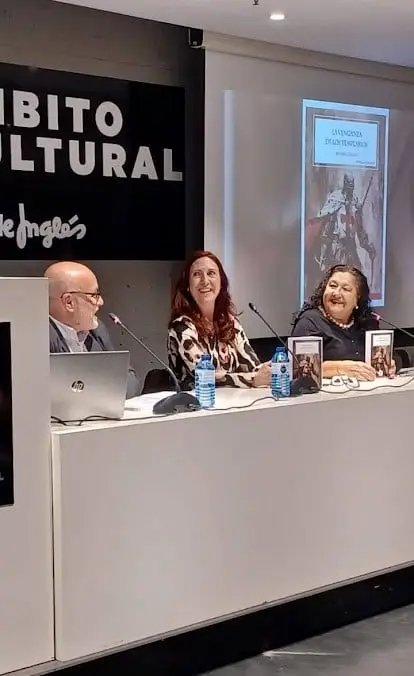 La venganza de los templarios de Begoña Valero se presenta en Valencia con gran éxito de público (foto 4)
