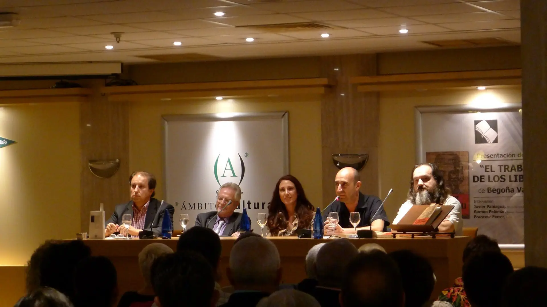 Presentación en El Corte Inglés de Colón, Valencia (foto 4)