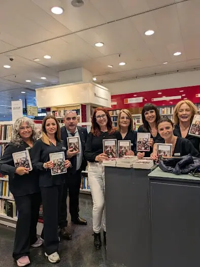 El Corte Inglés reunió a Santiago Posteguillo, Begoña Valero e Isabel San Sebastián entre otros autores en la Feria del Libro 2026 (foto 5)