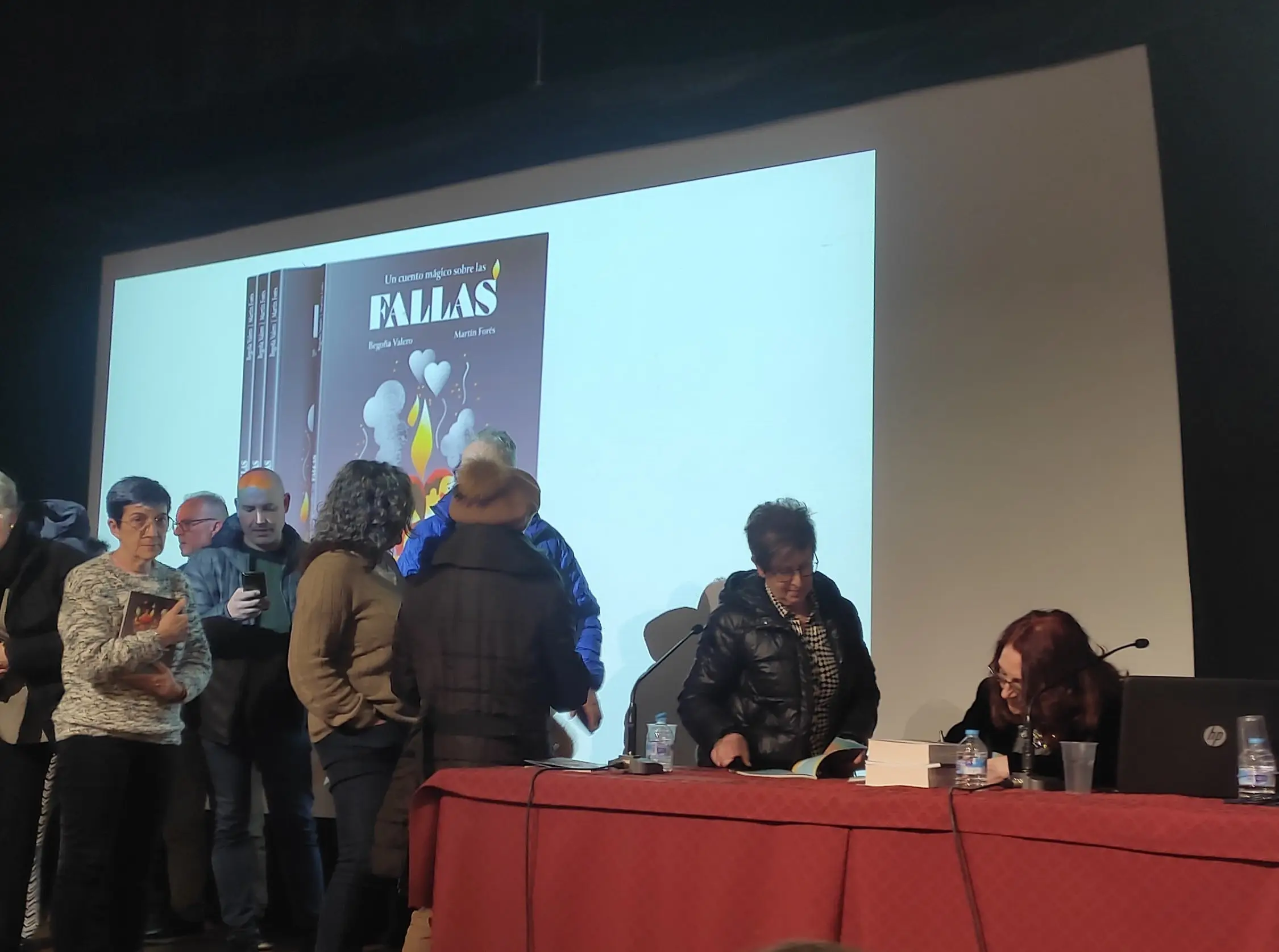 Begoña Valero celebra el Día Internacional de la Mujer en Banyeres de Mariola (Alicante) con la presentación de su premiada novela UN TESTIGO LLAMADO CERVANTES (foto 5)