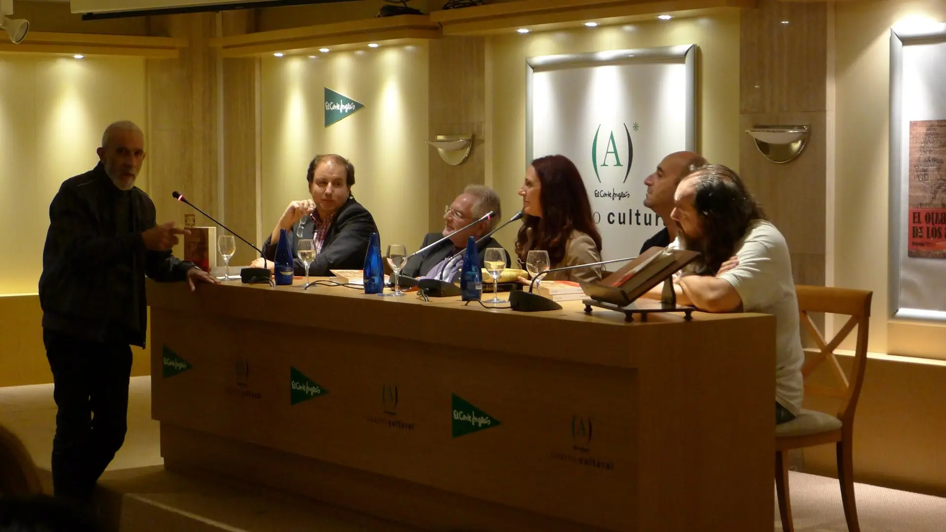 Presentación en El Corte Inglés de Colón, Valencia (foto 6)