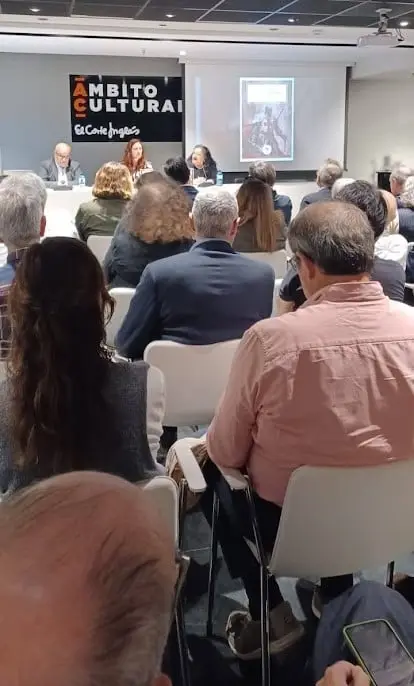La venganza de los templarios de Begoña Valero se presenta en Valencia con gran éxito de público (foto 6)