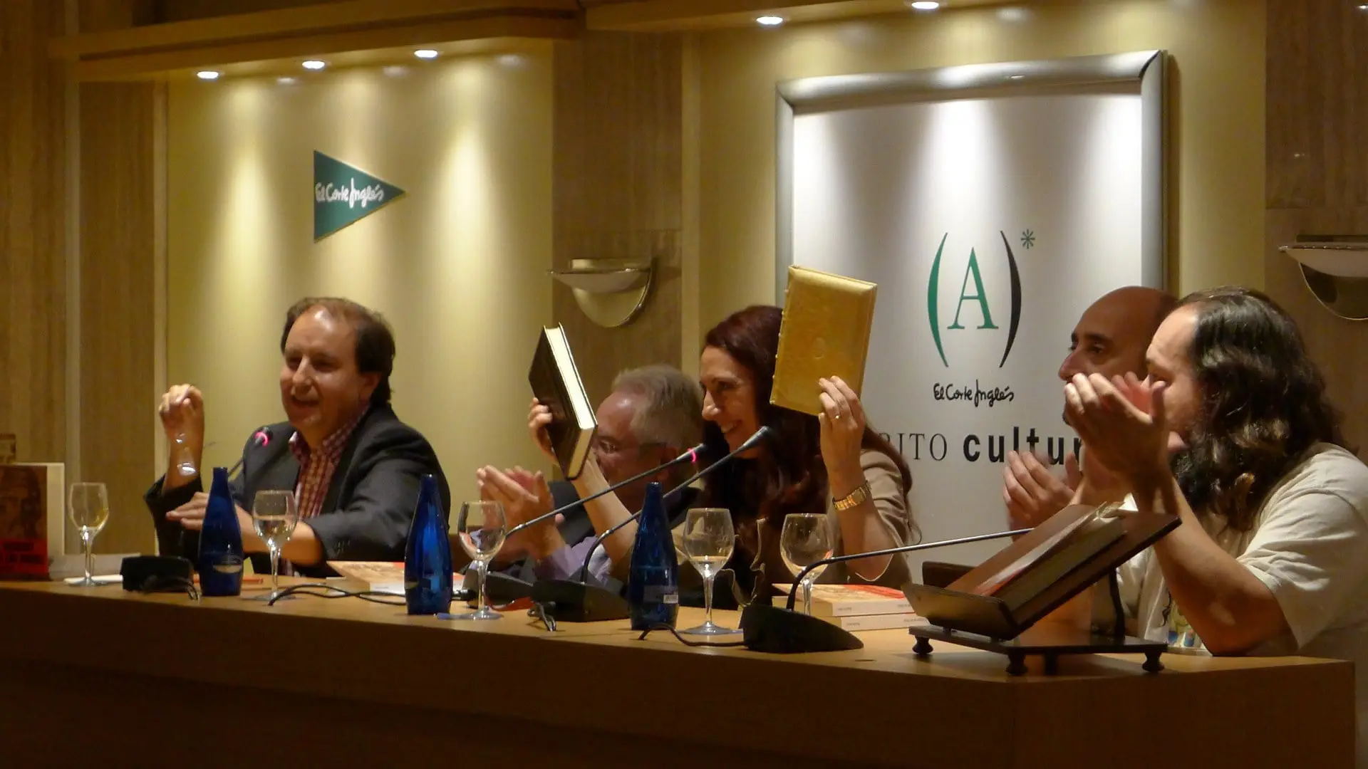 Presentación en El Corte Inglés de Colón, Valencia (foto 7)