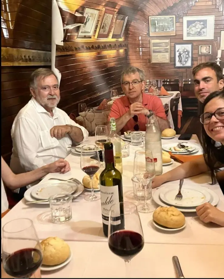 La prensa se hace eco de la Junta General de "Escritores con la historia" en plena Feria del Libro de Madrid (foto 7)