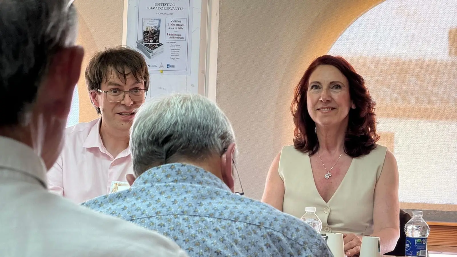 Presentación de la autora Begoña Valero de su novela Un testigo llamado Cervantes en la Biblioteca de Bocairent (foto 7)