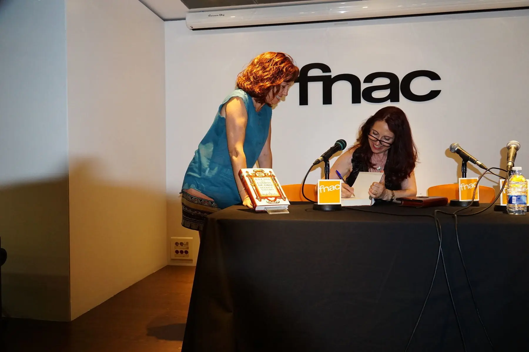 Presentación en Fnac, Valencia (foto 7)