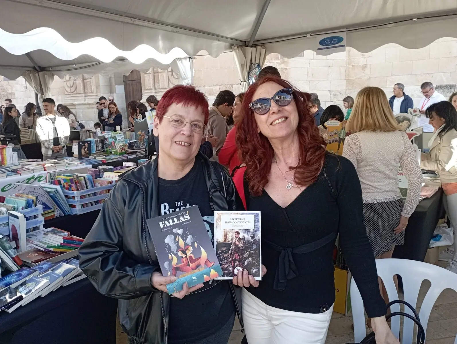 Éxito de ventas de "Un testigo llamado Cervantes" en la Feria del Libro de Elche 2025 (foto 7)
