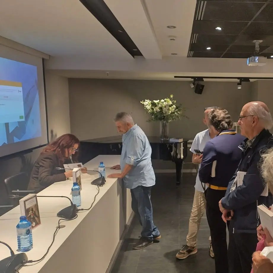 La venganza de los templarios de Begoña Valero se presenta en Valencia con gran éxito de público (foto 8)