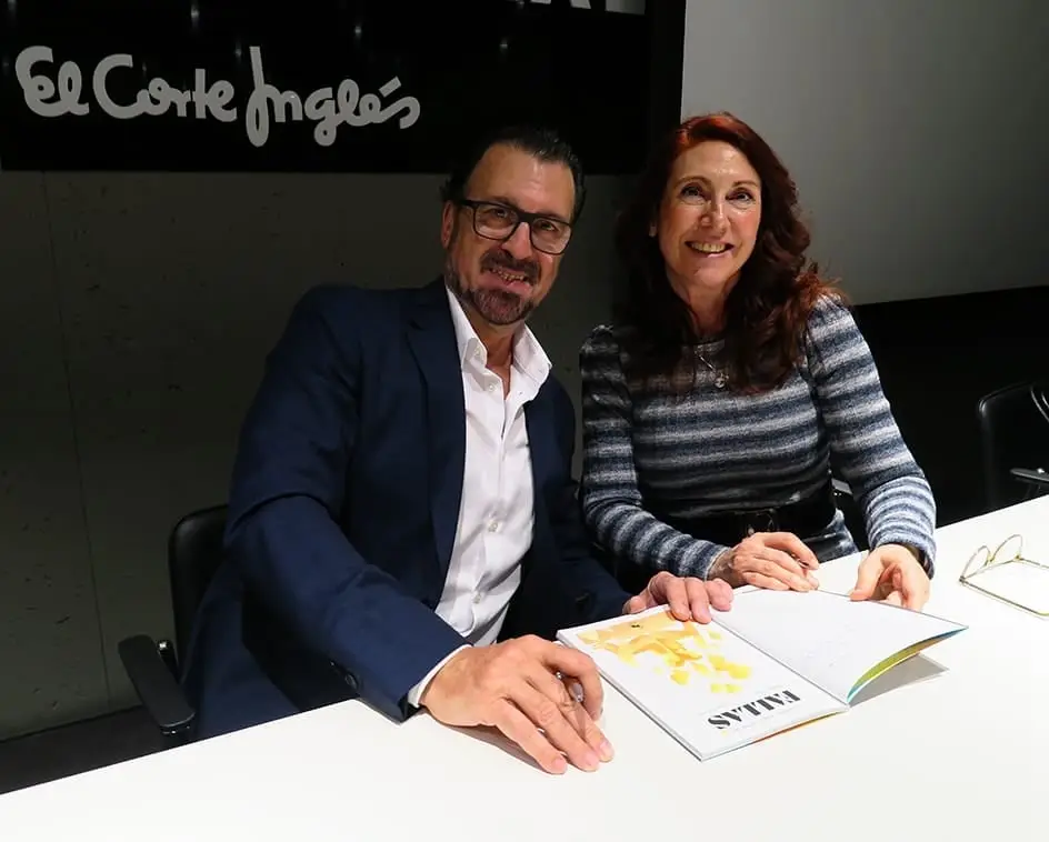 Emocionante presentación de UN CUENTO MÁGICO SOBRE LAS FALLAS en Ámbito Cultural de El Corte Inglés (foto 10)