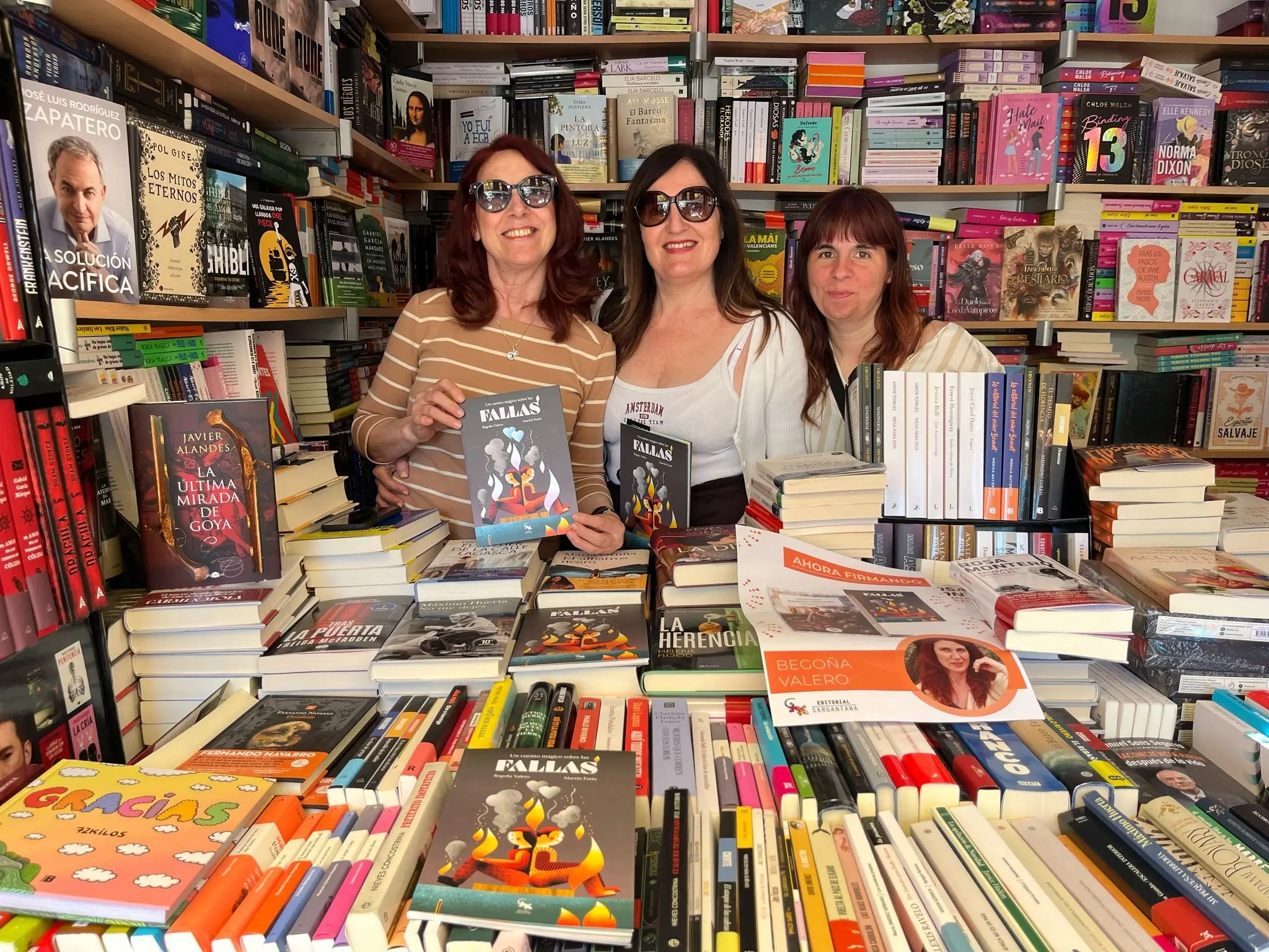 La Feria del Libro de Valencia llega a su fin con un éxito de ventas de Un testigo llamado Cervantes (foto 12)