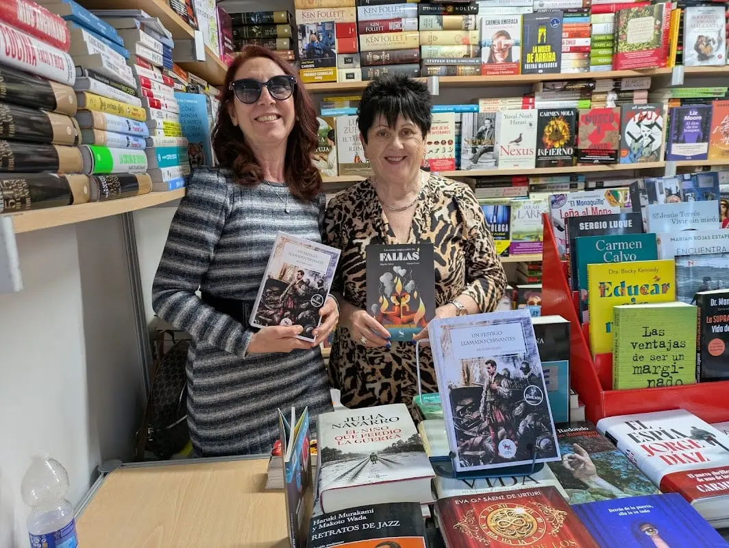 La Feria del Libro de Valencia llega a su fin con un éxito de ventas de Un testigo llamado Cervantes (foto 13)