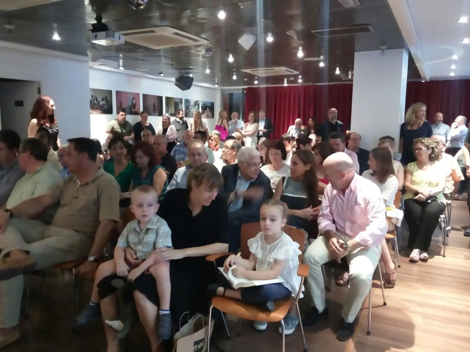 Presentación en Fnac, Valencia (foto 13)