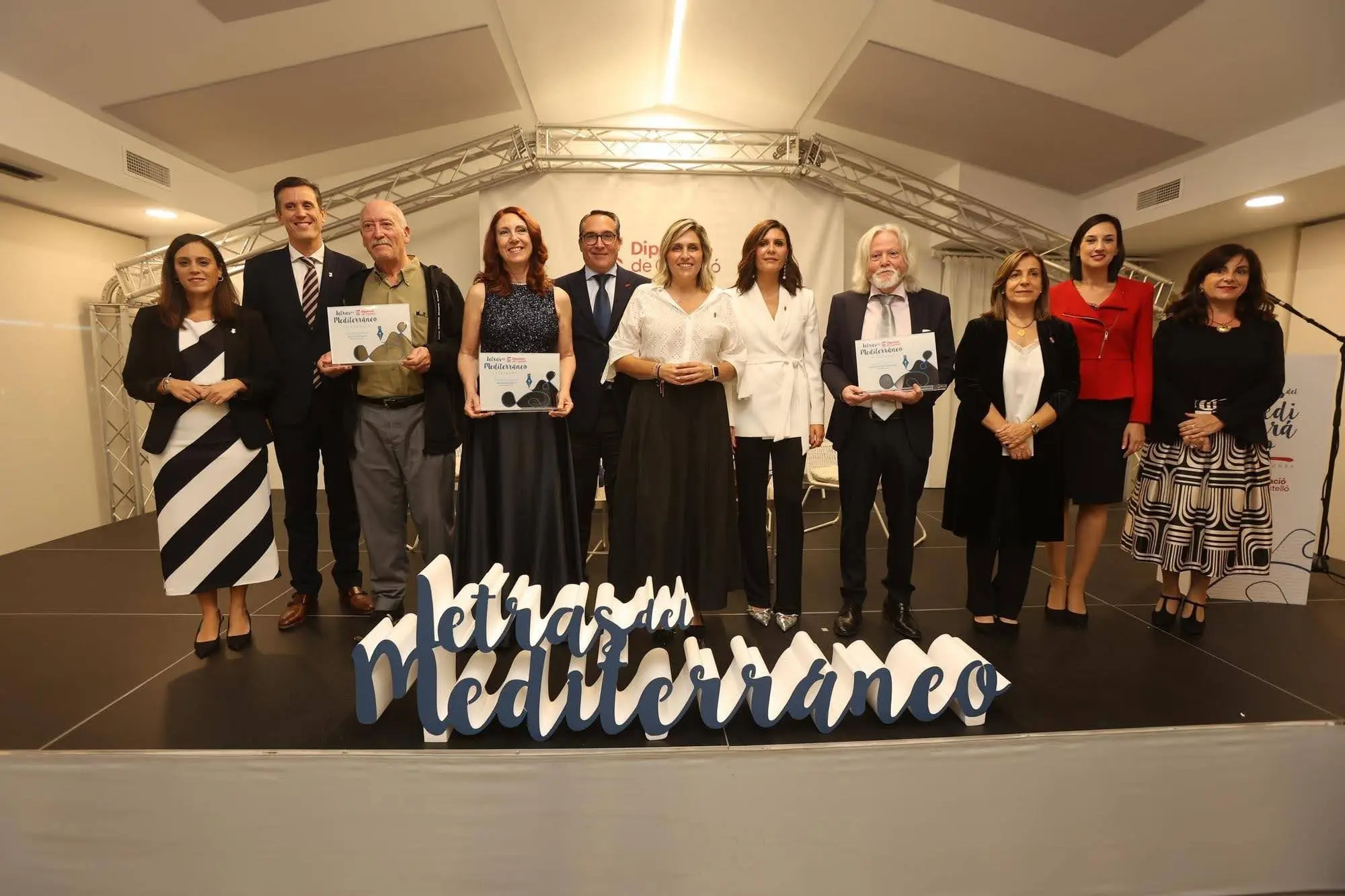 Begoña Valero recibe el galardón "Letras del Mediterráneo" en la categoría de novela histórica (foto 13)