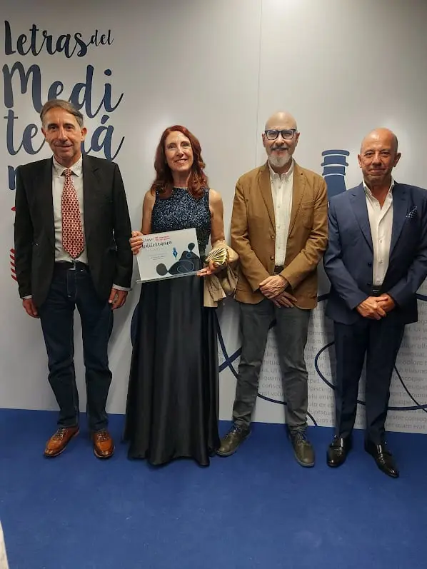 Begoña Valero recibe el galardón "Letras del Mediterráneo" en la categoría de novela histórica (foto 17)